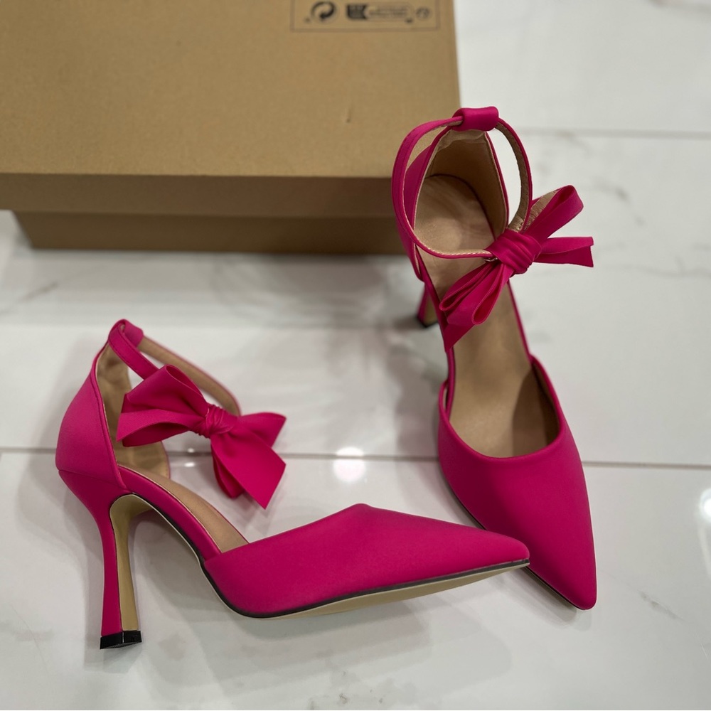 NWT- Bow Stiletto Heeled Pumps with Ankle Strap- Size 7 - Picture 13 of 15